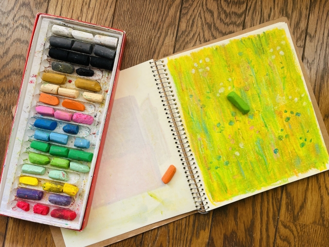 F4サイズとは？スケッチブックのF4サイズと、対応する額縁を紹介